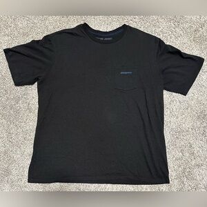 Patagonia Boardshort Logo Pocket Responsibili-Tee - Men’s Large (Ink Black)